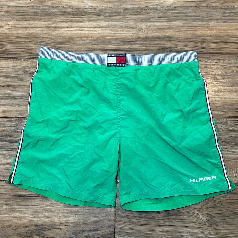 VTG. Tommy Hilfiger swim trunks! Sz. L